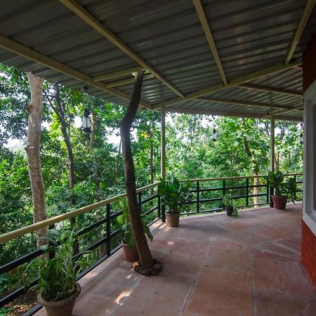 Готель Kolar Jungle Retreat Lawa Khadi Екстер'єр фото