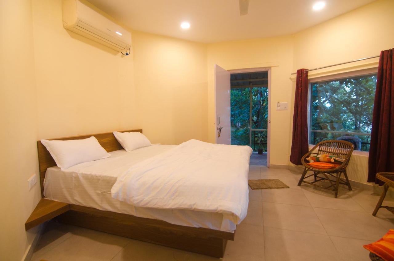 Готель Kolar Jungle Retreat Lawa Khadi Екстер'єр фото
